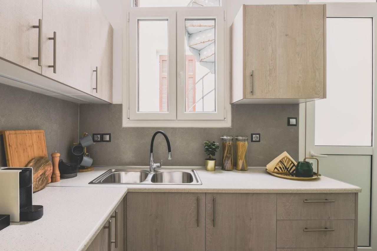 Neoclassical Apartment Near Acropolis - Livingstone Crystal Афіни Екстер'єр фото